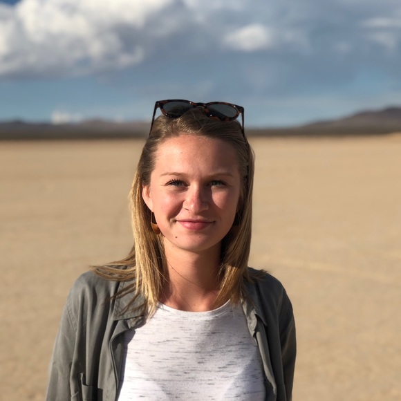 Meet your Posher, Gabby - Picture 1 of 1